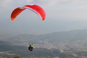 Αλεξίπτωτο πλαγιάς στα Καμβούνια  